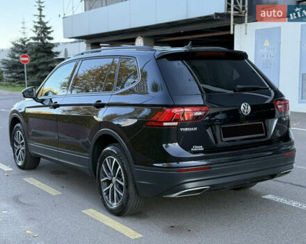 Черный Фольксваген Tiguan Allspace, объемом двигателя 2 л и пробегом 60 тыс. км за 19900 $, фото 12 на Automoto.ua