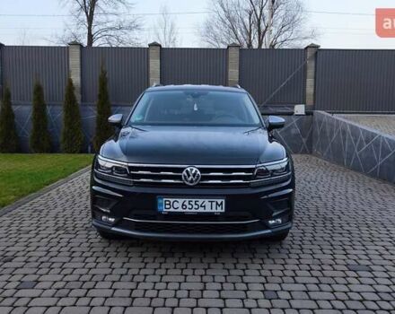 Черный Фольксваген Tiguan Allspace, объемом двигателя 1.97 л и пробегом 204 тыс. км за 28400 $, фото 2 на Automoto.ua
