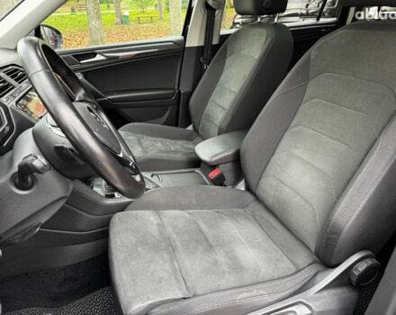 Черный Фольксваген Tiguan Allspace, объемом двигателя 2 л и пробегом 180 тыс. км за 30540 $, фото 37 на Automoto.ua