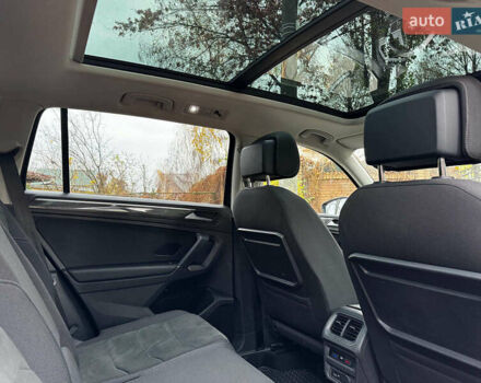 Черный Фольксваген Tiguan Allspace, объемом двигателя 2 л и пробегом 180 тыс. км за 30540 $, фото 16 на Automoto.ua