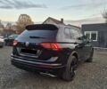 Черный Фольксваген Tiguan Allspace, объемом двигателя 0 л и пробегом 177 тыс. км за 32500 $, фото 4 на Automoto.ua