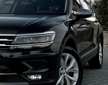 Чорний Фольксваген Tiguan Allspace, об'ємом двигуна 0 л та пробігом 214 тис. км за 30000 $, фото 29 на Automoto.ua