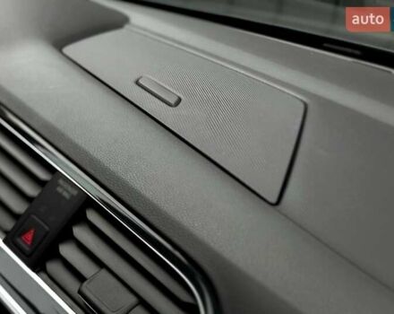 Чорний Фольксваген Tiguan Allspace, об'ємом двигуна 0 л та пробігом 214 тис. км за 30000 $, фото 131 на Automoto.ua