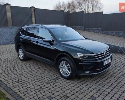 Черный Фольксваген Tiguan Allspace, объемом двигателя 1.97 л и пробегом 204 тыс. км за 28400 $, фото 3 на Automoto.ua