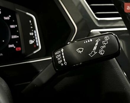 Чорний Фольксваген Tiguan Allspace, об'ємом двигуна 0 л та пробігом 214 тис. км за 30000 $, фото 96 на Automoto.ua