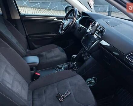 Черный Фольксваген Tiguan Allspace, объемом двигателя 1.97 л и пробегом 204 тыс. км за 28400 $, фото 8 на Automoto.ua