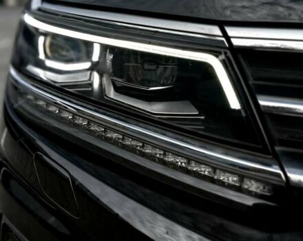 Чорний Фольксваген Tiguan Allspace, об'ємом двигуна 0 л та пробігом 214 тис. км за 30000 $, фото 61 на Automoto.ua