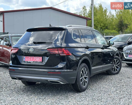 Чорний Фольксваген Tiguan Allspace, об'ємом двигуна 0 л та пробігом 220 тис. км за 27500 $, фото 60 на Automoto.ua