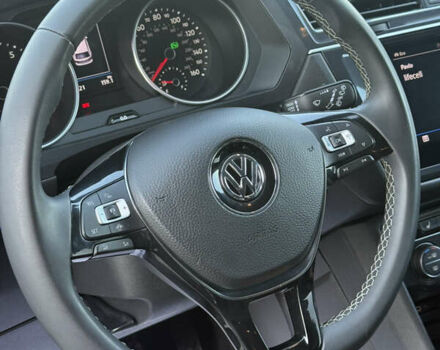 Чорний Фольксваген Tiguan Allspace, об'ємом двигуна 2 л та пробігом 119 тис. км за 18650 $, фото 48 на Automoto.ua