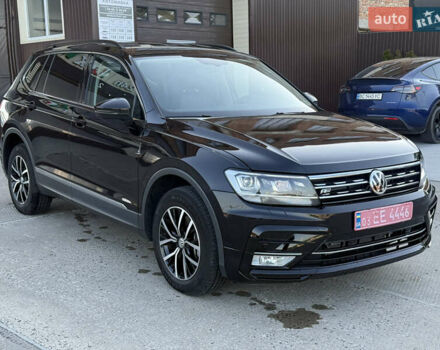 Чорний Фольксваген Tiguan Allspace, об'ємом двигуна 2 л та пробігом 119 тис. км за 18650 $, фото 10 на Automoto.ua