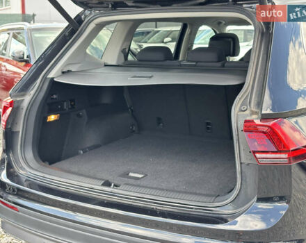 Чорний Фольксваген Tiguan Allspace, об'ємом двигуна 0 л та пробігом 220 тис. км за 27500 $, фото 55 на Automoto.ua
