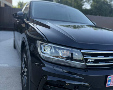 Чорний Фольксваген Tiguan Allspace, об'ємом двигуна 2 л та пробігом 119 тис. км за 18650 $, фото 30 на Automoto.ua