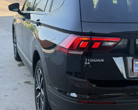 Чорний Фольксваген Tiguan Allspace, об'ємом двигуна 2 л та пробігом 119 тис. км за 18650 $, фото 19 на Automoto.ua