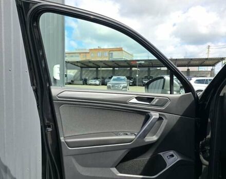 Черный Фольксваген Tiguan Allspace, объемом двигателя 1.98 л и пробегом 202 тыс. км за 27900 $, фото 61 на Automoto.ua