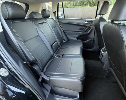 Чорний Фольксваген Tiguan Allspace, об'ємом двигуна 2 л та пробігом 119 тис. км за 18650 $, фото 86 на Automoto.ua