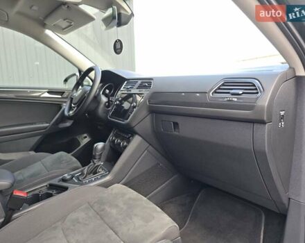 Черный Фольксваген Tiguan Allspace, объемом двигателя 1.98 л и пробегом 202 тыс. км за 27900 $, фото 70 на Automoto.ua
