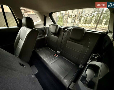 Чорний Фольксваген Tiguan Allspace, об'ємом двигуна 2 л та пробігом 119 тис. км за 18800 $, фото 13 на Automoto.ua