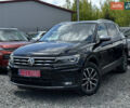 Чорний Фольксваген Tiguan Allspace, об'ємом двигуна 0 л та пробігом 220 тис. км за 27500 $, фото 3 на Automoto.ua