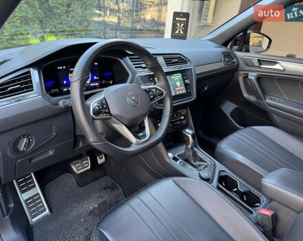 Черный Фольксваген Tiguan Allspace, объемом двигателя 2 л и пробегом 169 тыс. км за 25500 $, фото 15 на Automoto.ua