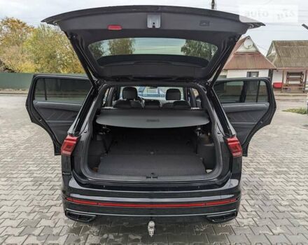 Черный Фольксваген Tiguan Allspace, объемом двигателя 1.97 л и пробегом 20 тыс. км за 41999 $, фото 51 на Automoto.ua