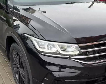 Черный Фольксваген Tiguan Allspace, объемом двигателя 1.98 л и пробегом 52 тыс. км за 32000 $, фото 3 на Automoto.ua