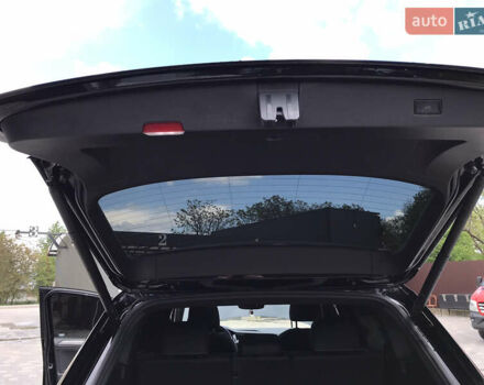 Черный Фольксваген Tiguan Allspace, объемом двигателя 2 л и пробегом 51 тыс. км за 35000 $, фото 42 на Automoto.ua
