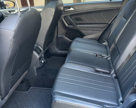 Черный Фольксваген Tiguan Allspace, объемом двигателя 2 л и пробегом 169 тыс. км за 25500 $, фото 24 на Automoto.ua
