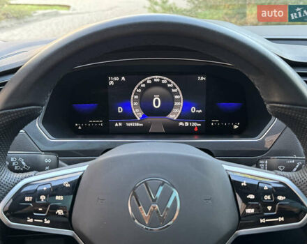 Черный Фольксваген Tiguan Allspace, объемом двигателя 2 л и пробегом 169 тыс. км за 25500 $, фото 20 на Automoto.ua