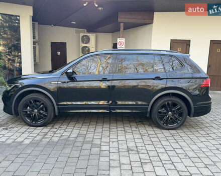 Черный Фольксваген Tiguan Allspace, объемом двигателя 2 л и пробегом 169 тыс. км за 25500 $, фото 6 на Automoto.ua