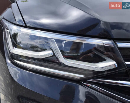 Черный Фольксваген Tiguan Allspace, объемом двигателя 2 л и пробегом 51 тыс. км за 35000 $, фото 14 на Automoto.ua