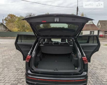 Черный Фольксваген Tiguan Allspace, объемом двигателя 1.97 л и пробегом 20 тыс. км за 41999 $, фото 55 на Automoto.ua