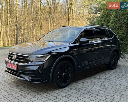 Черный Фольксваген Tiguan Allspace, объемом двигателя 2 л и пробегом 169 тыс. км за 25500 $, фото 5 на Automoto.ua