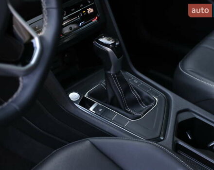 Черный Фольксваген Tiguan Allspace, объемом двигателя 2 л и пробегом 32 тыс. км за 27500 $, фото 10 на Automoto.ua