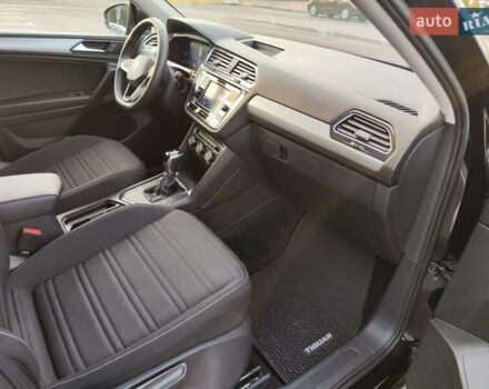 Черный Фольксваген Tiguan Allspace, объемом двигателя 2 л и пробегом 67 тыс. км за 23900 $, фото 9 на Automoto.ua