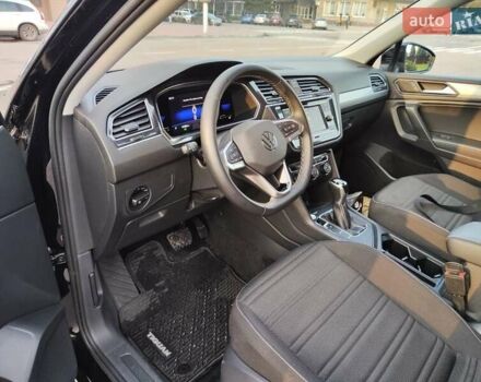 Черный Фольксваген Tiguan Allspace, объемом двигателя 2 л и пробегом 67 тыс. км за 23900 $, фото 8 на Automoto.ua