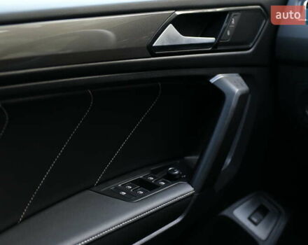 Черный Фольксваген Tiguan Allspace, объемом двигателя 2 л и пробегом 32 тыс. км за 27500 $, фото 11 на Automoto.ua