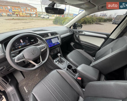 Фольксваген Tiguan Allspace 2023 в Сумах на Automoto.ua Черный Фольксваген Tiguan Allspace, объемом двигателя 2 л и пробегом 34 тыс. км за 22900 $, фото 15 на Automoto.ua