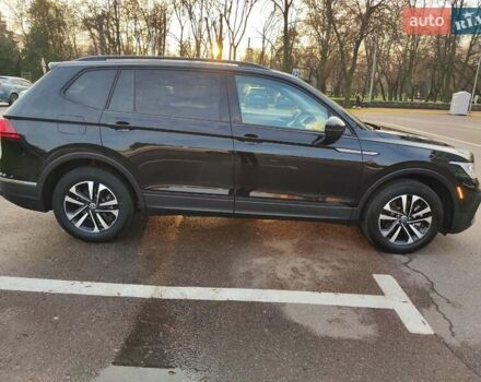 Черный Фольксваген Tiguan Allspace, объемом двигателя 2 л и пробегом 67 тыс. км за 23900 $, фото 3 на Automoto.ua