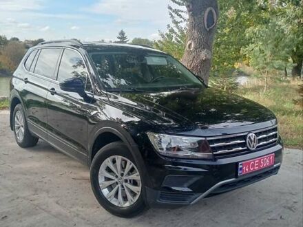 Черный Фольксваген Tiguan Allspace, объемом двигателя 2 л и пробегом 122 тыс. км за 19500 $, фото 1 на Automoto.ua