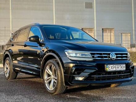 Черный Фольксваген Tiguan Allspace, объемом двигателя 2 л и пробегом 64 тыс. км за 37799 $, фото 1 на Automoto.ua