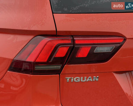 Червоний Фольксваген Tiguan Allspace, об'ємом двигуна 1.98 л та пробігом 136 тис. км за 17999 $, фото 19 на Automoto.ua