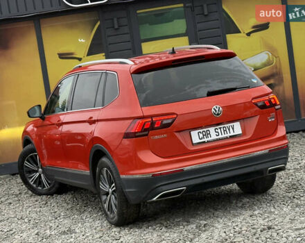 Червоний Фольксваген Tiguan Allspace, об'ємом двигуна 1.98 л та пробігом 136 тис. км за 17999 $, фото 16 на Automoto.ua