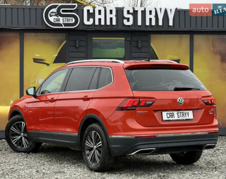 Червоний Фольксваген Tiguan Allspace, об'ємом двигуна 1.98 л та пробігом 136 тис. км за 17999 $, фото 17 на Automoto.ua