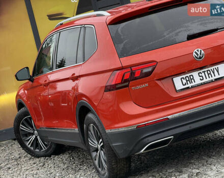 Червоний Фольксваген Tiguan Allspace, об'ємом двигуна 1.98 л та пробігом 136 тис. км за 17999 $, фото 18 на Automoto.ua