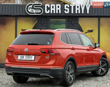 Червоний Фольксваген Tiguan Allspace, об'ємом двигуна 1.98 л та пробігом 136 тис. км за 17999 $, фото 3 на Automoto.ua