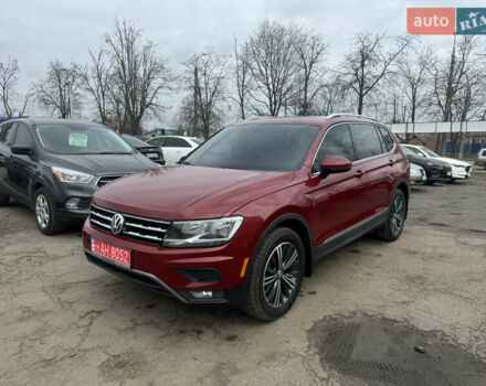 Красный Фольксваген Tiguan Allspace, объемом двигателя 1.9 л и пробегом 77 тыс. км за 20600 $, фото 2 на Automoto.ua