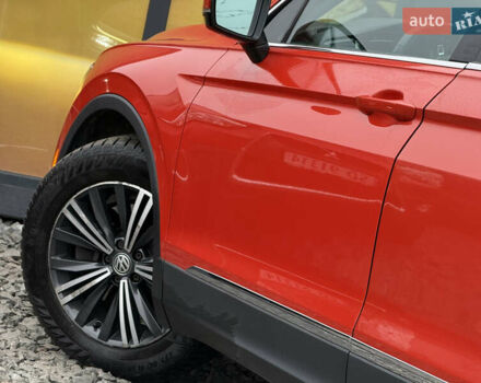 Червоний Фольксваген Tiguan Allspace, об'ємом двигуна 1.98 л та пробігом 136 тис. км за 17999 $, фото 20 на Automoto.ua