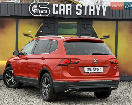 Червоний Фольксваген Tiguan Allspace, об'ємом двигуна 1.98 л та пробігом 136 тис. км за 17999 $, фото 2 на Automoto.ua
