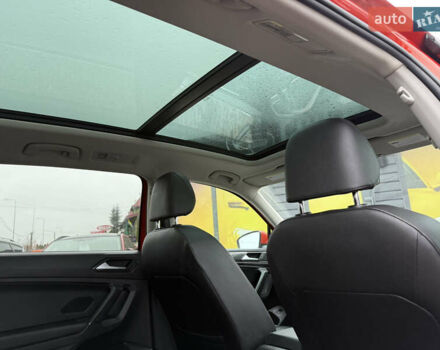 Червоний Фольксваген Tiguan Allspace, об'ємом двигуна 1.98 л та пробігом 136 тис. км за 17999 $, фото 40 на Automoto.ua