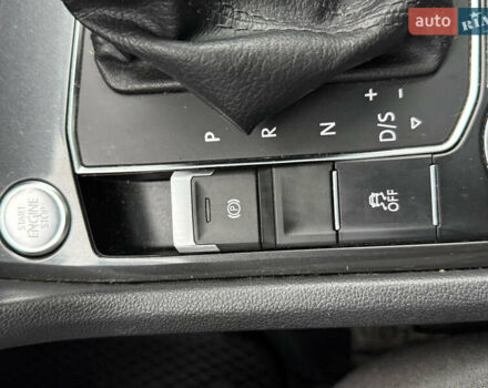 Червоний Фольксваген Tiguan Allspace, об'ємом двигуна 1.98 л та пробігом 136 тис. км за 17999 $, фото 61 на Automoto.ua